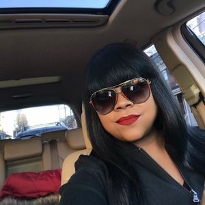 Meet your Posher, Venisha